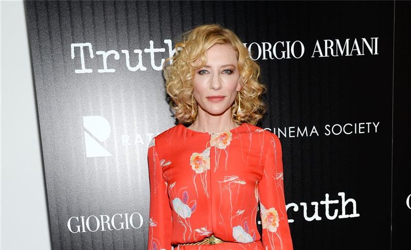 Cate Blanchett, vestida de Giorgio Armani