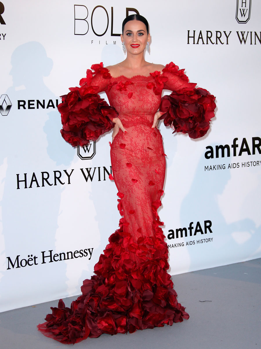 Katy Perry cumple 33 años y lo celebramos con sus looks más locos
