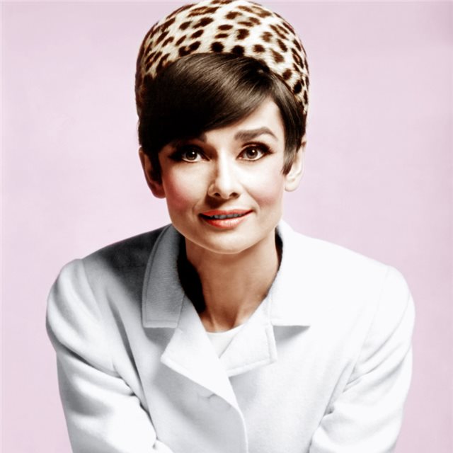 La nieta de Audrey Hepburn hace sus primeros pinitos en la industria de la moda