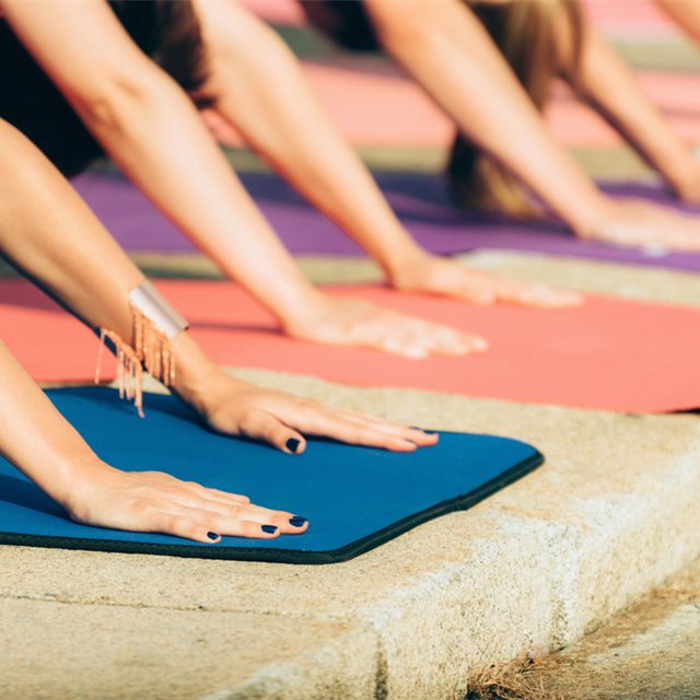 Beneficios del yoga para la vida urbana