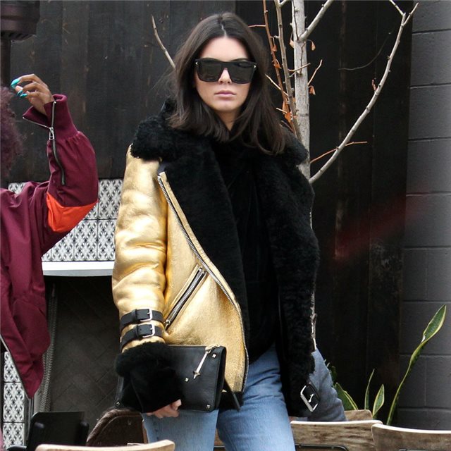 Kendall Jenner apuesta por zapatos transparentes
