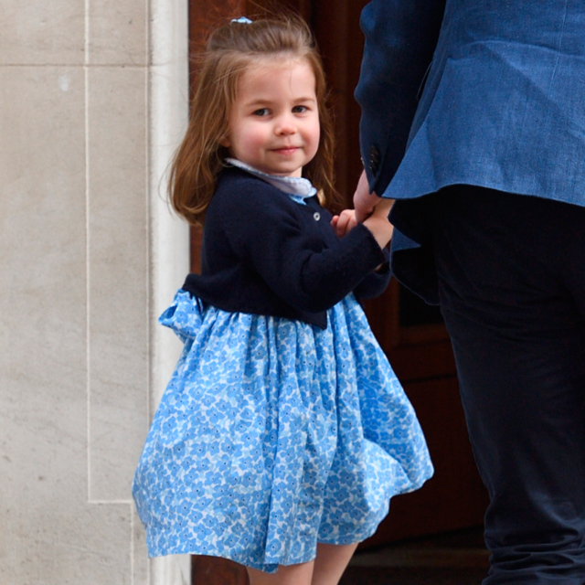 Por qué la princesa Charlotte 'vale' mil millones de euros más que su hermano, el príncipe George