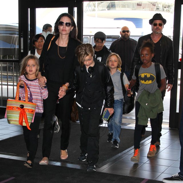 Angelina Jolie denuncia que Brad Pitt no paga la suficiente manutención para sus hijos