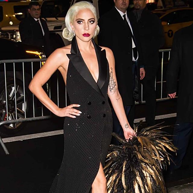 Consigue el último look de noche de Lady Gaga con solo dos prendas de Zara