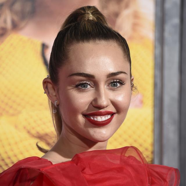 Miley Cyrus publica en Instagram su álbum de boda más LOVE