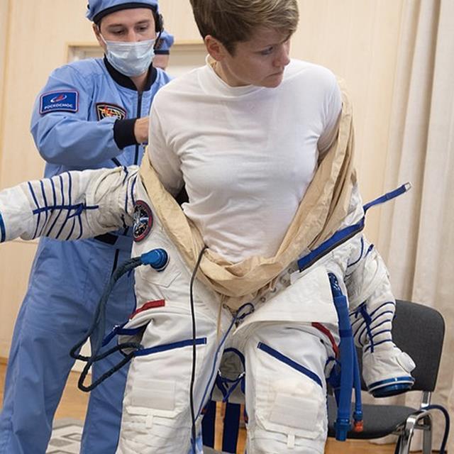La NASA cancela el primer viaje de mujeres al espacio por falta de tallas