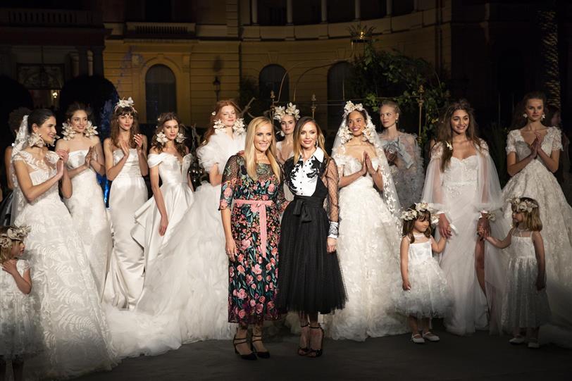 Las diseñadoras de Marchesa tras su desfile en la Barcelona Bridal Week