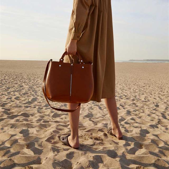 Zara ha solucionado tu look de oficina con este bolso PERFECTO (ni te lo pienses)
