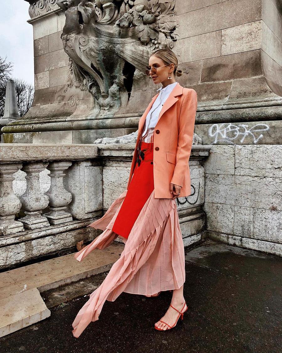 Tres rechazo cómodo Colores que combinan con coral: tendencias de moda Primavera Verano 2019