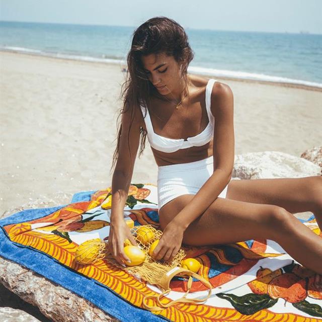 El bikini más deseado de este verano es de color blanco (avisada estás)