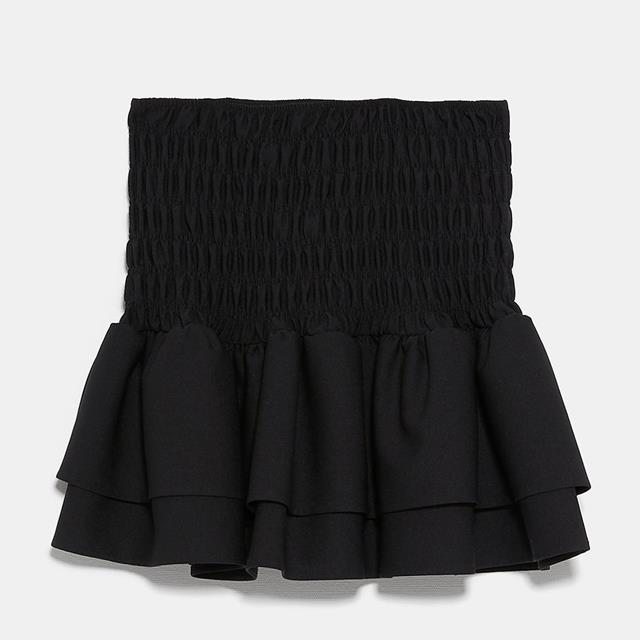 Falda mini de volantes de Zara