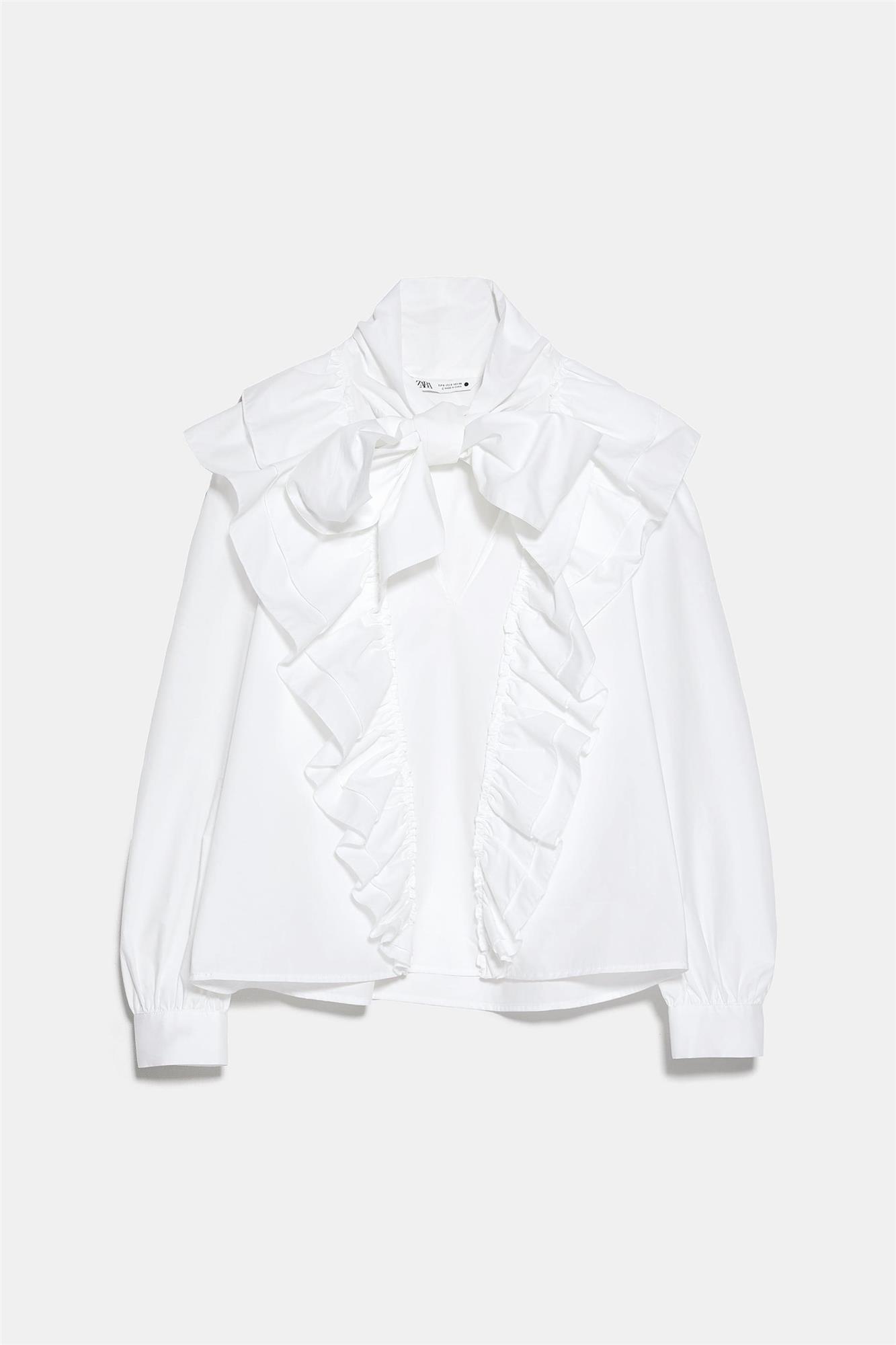 Blusa blanca con lazo de Zara