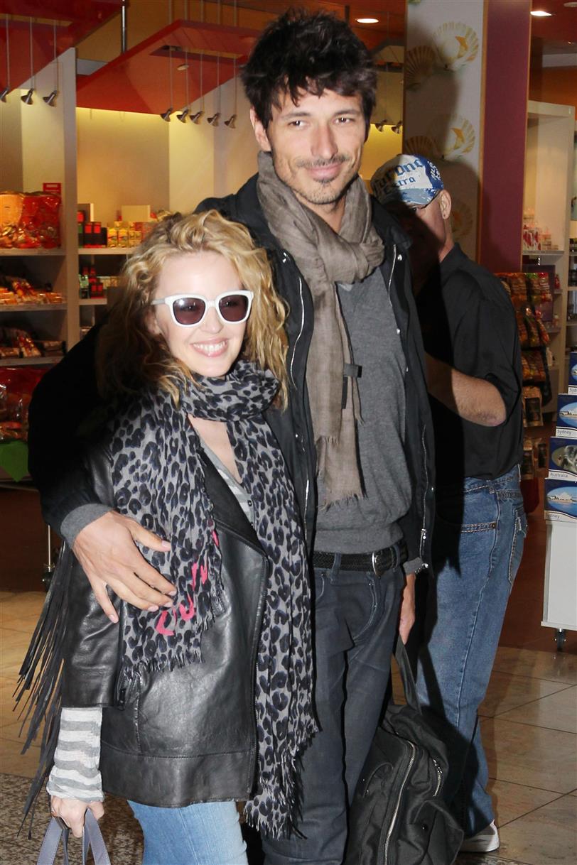 Kylie Minogue y Andrés Velencoso cuando eran pareja