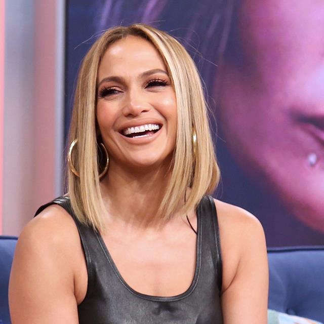 Jennifer Lopez reinventa los pantalones 'paper bag'