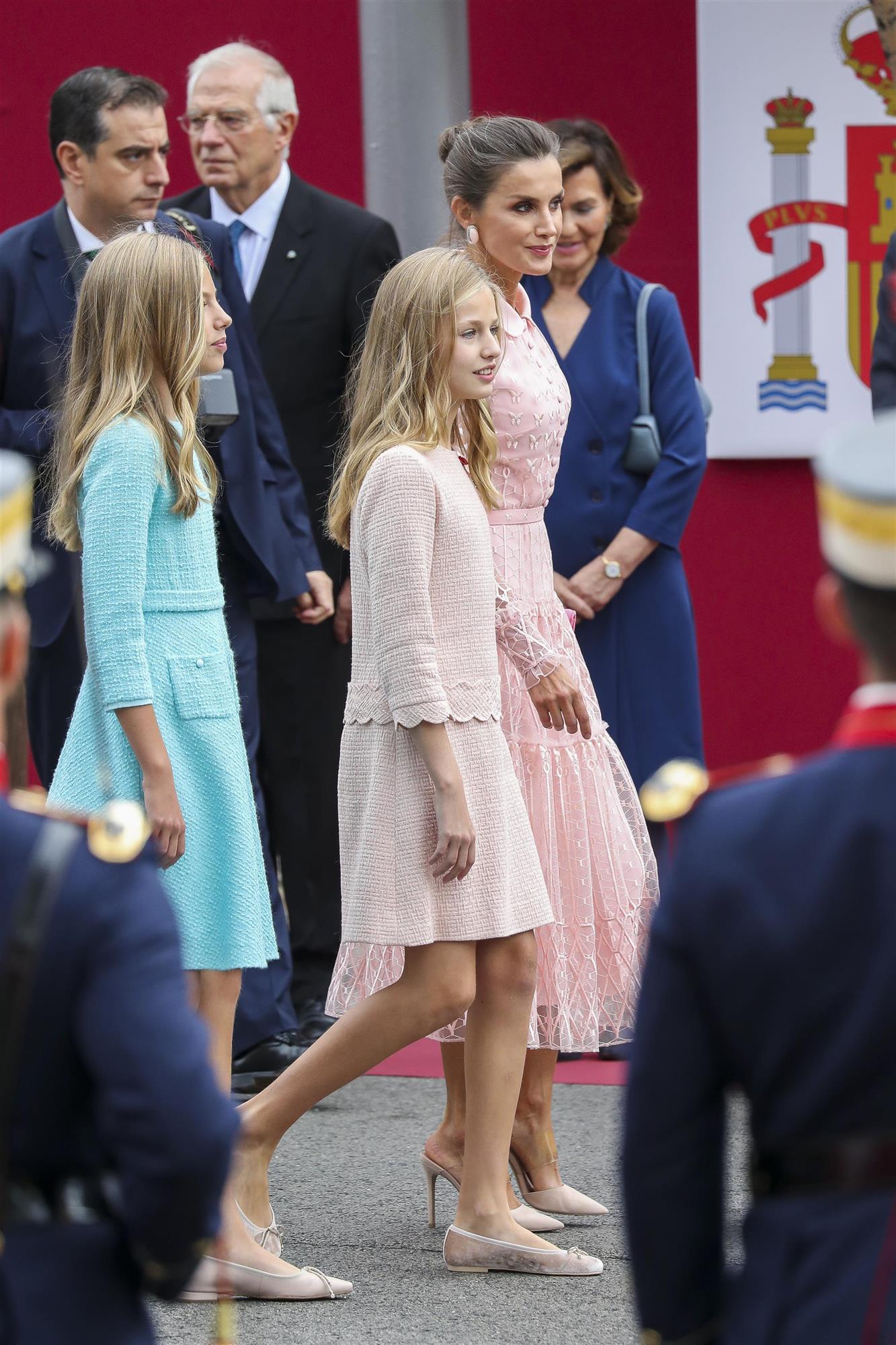 La Reina Letizia y sus hijas en el Día de la Hispanidad