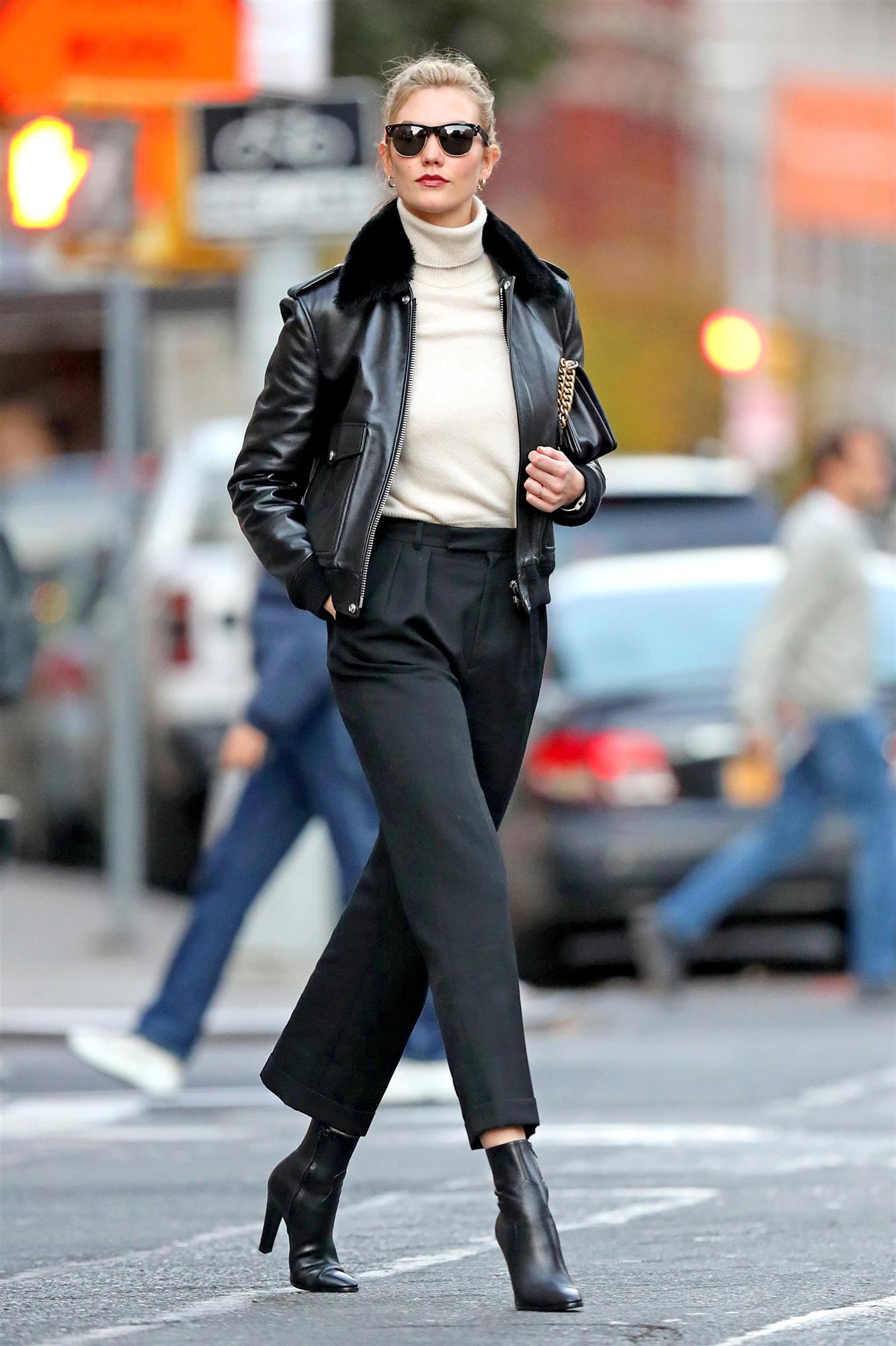 Karlie Kloss pasea por Nueva York