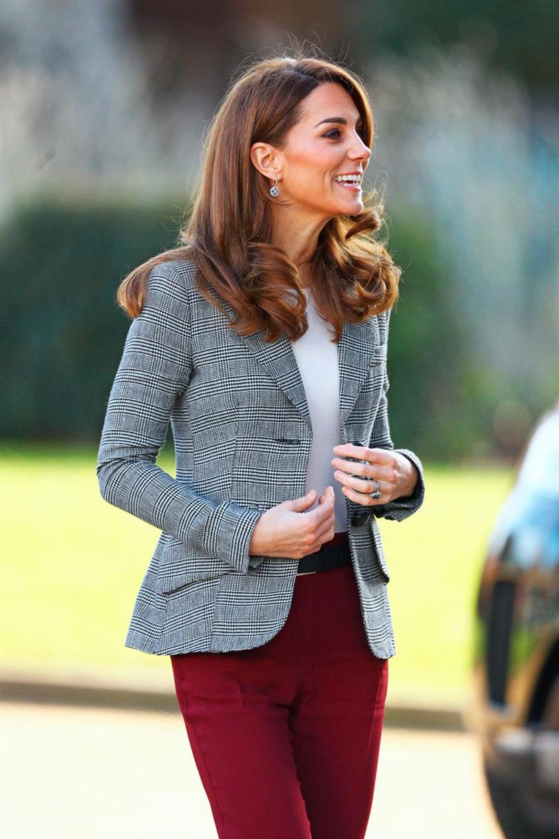 Kate Middleton vuelve a poner de moda esta forma de llevar la 'blazer'