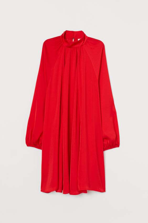 hmgoepprod (1). Vestido amplio en rojo, de H&M