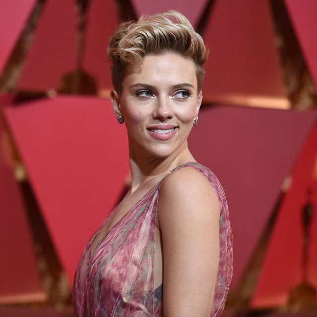 La evolución de Scarlett Johansson sobre la alfombra roja de los Oscar