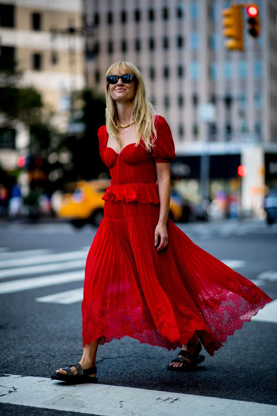 vestidos-de-moda-primavera-2020-rojos