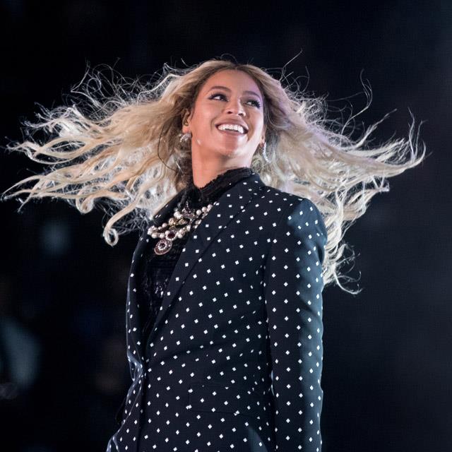 TODOS los detalles del look de Beyoncé rendían tributo a Gigi y Kobe Bryant
