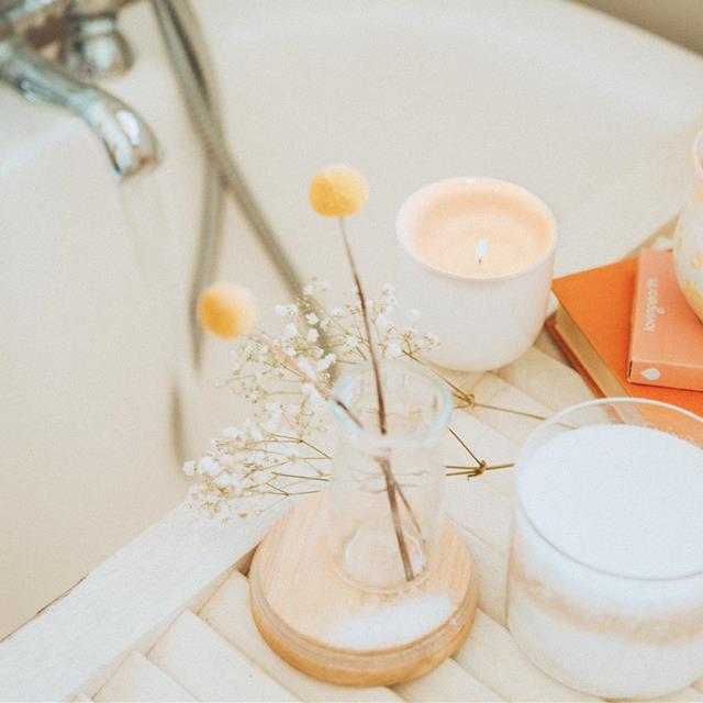 Las 8 velas aromáticas de Zara para conseguir un spa en casa y relajarte durante la cuarentena