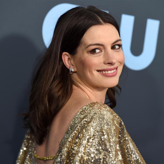 Anne Hathaway vuelve a ser princesa gracias al reto viral de la almohada