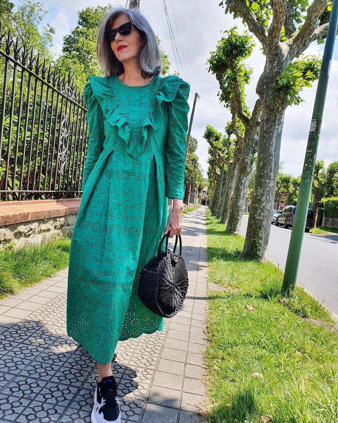 Caren Gimeno con vestido verde de Zara