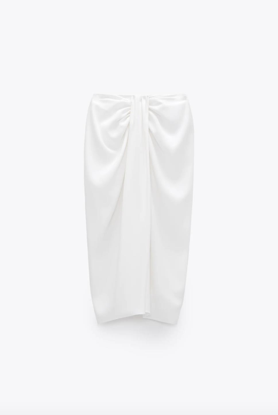 La falda en blanco