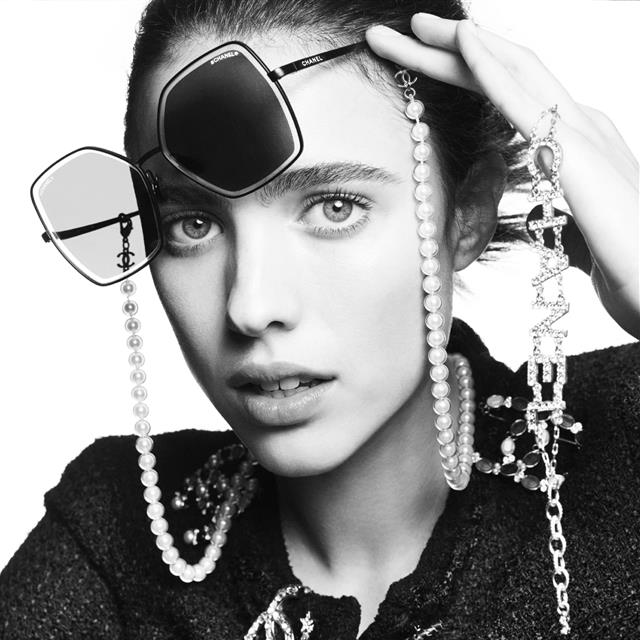 Desde ahora, podrás comprar gafas de Chanel desde tu casa (¡y probártelas antes!)