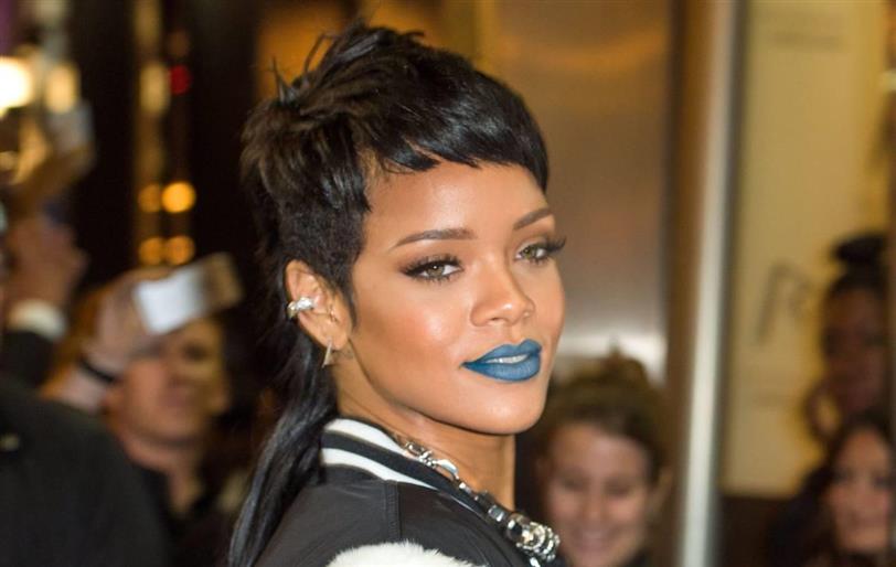 Rihanna con peinado 'mullet'