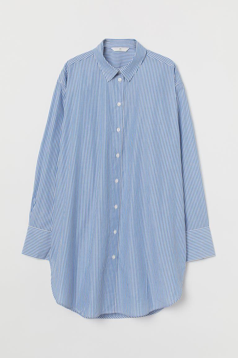 Camisa larga en azul de H&M