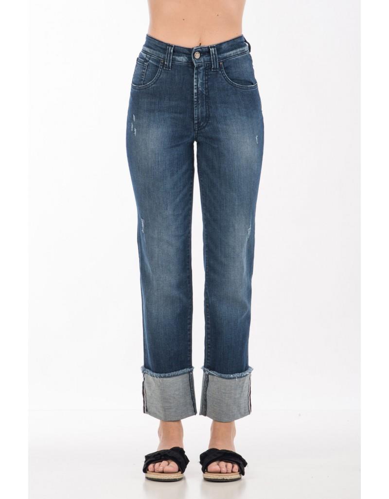 vaqueros-folded-up-sos-jeans