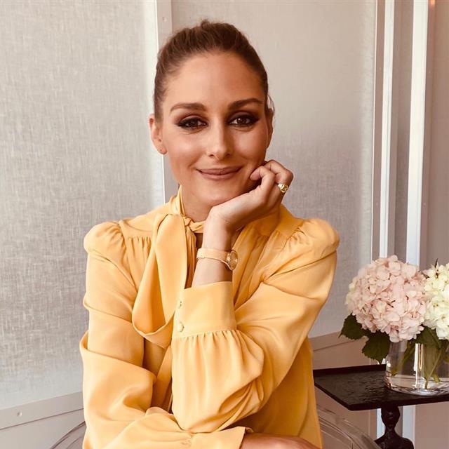 Olivia Palermo conquista Instagram con la falda plisada de las rebajas de Zara (con ‘shopping’)