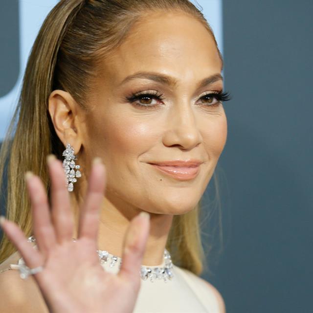 El secreto de la piel de Jennifer Lopez es un protector solar y cuesta menos de 20 euros
