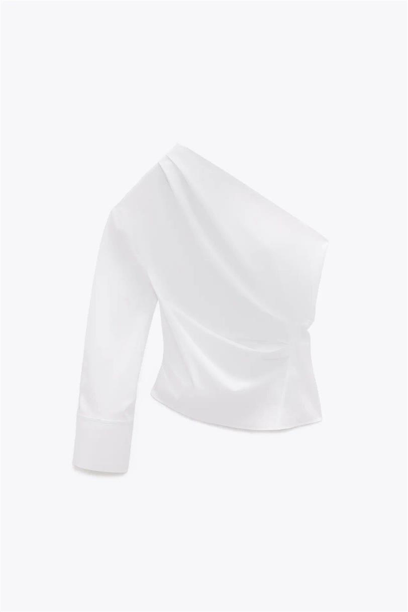 Blusa asimétrica de Zara