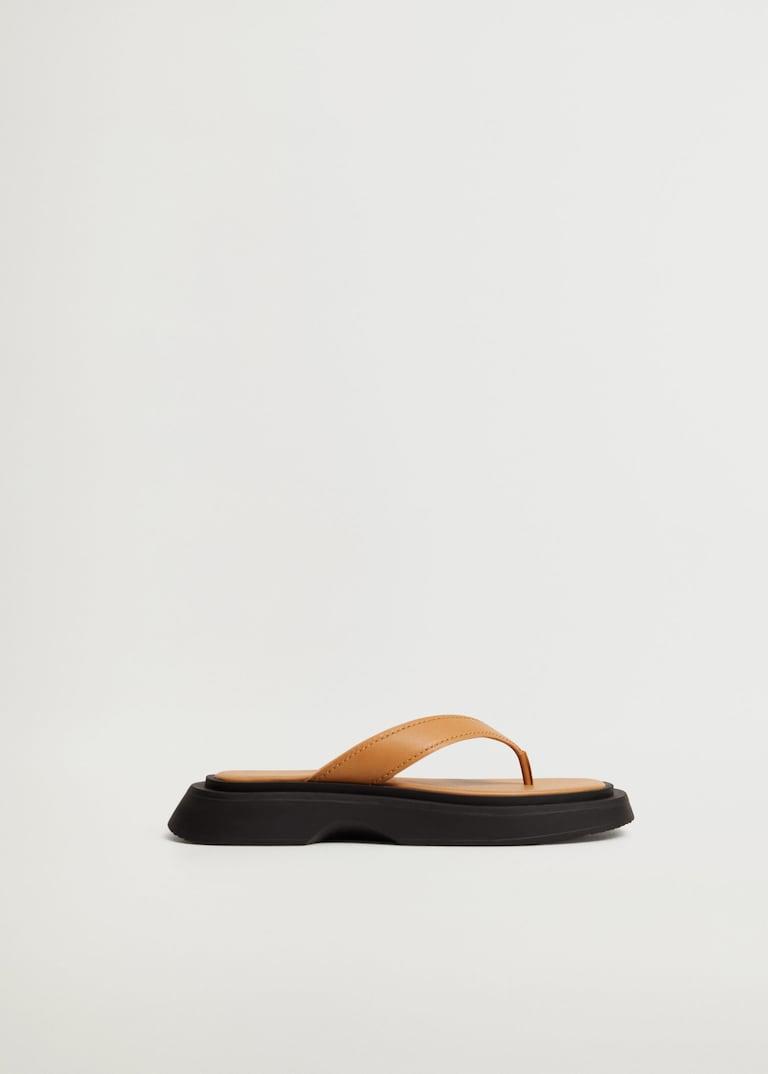 Sandalias planas de piel con plataforma