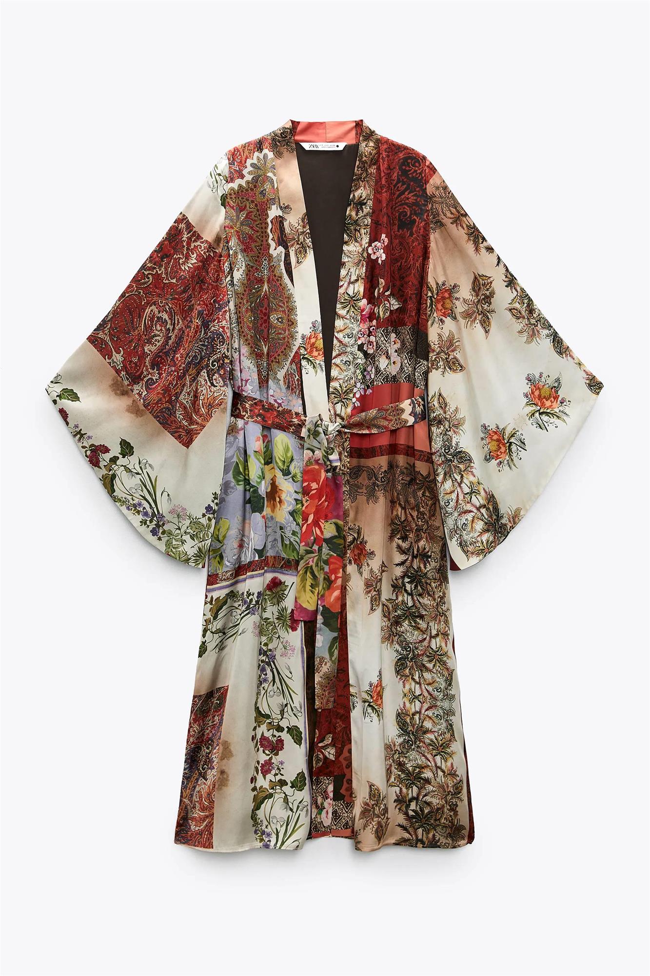 Kimono estampado con patchwork, Zara