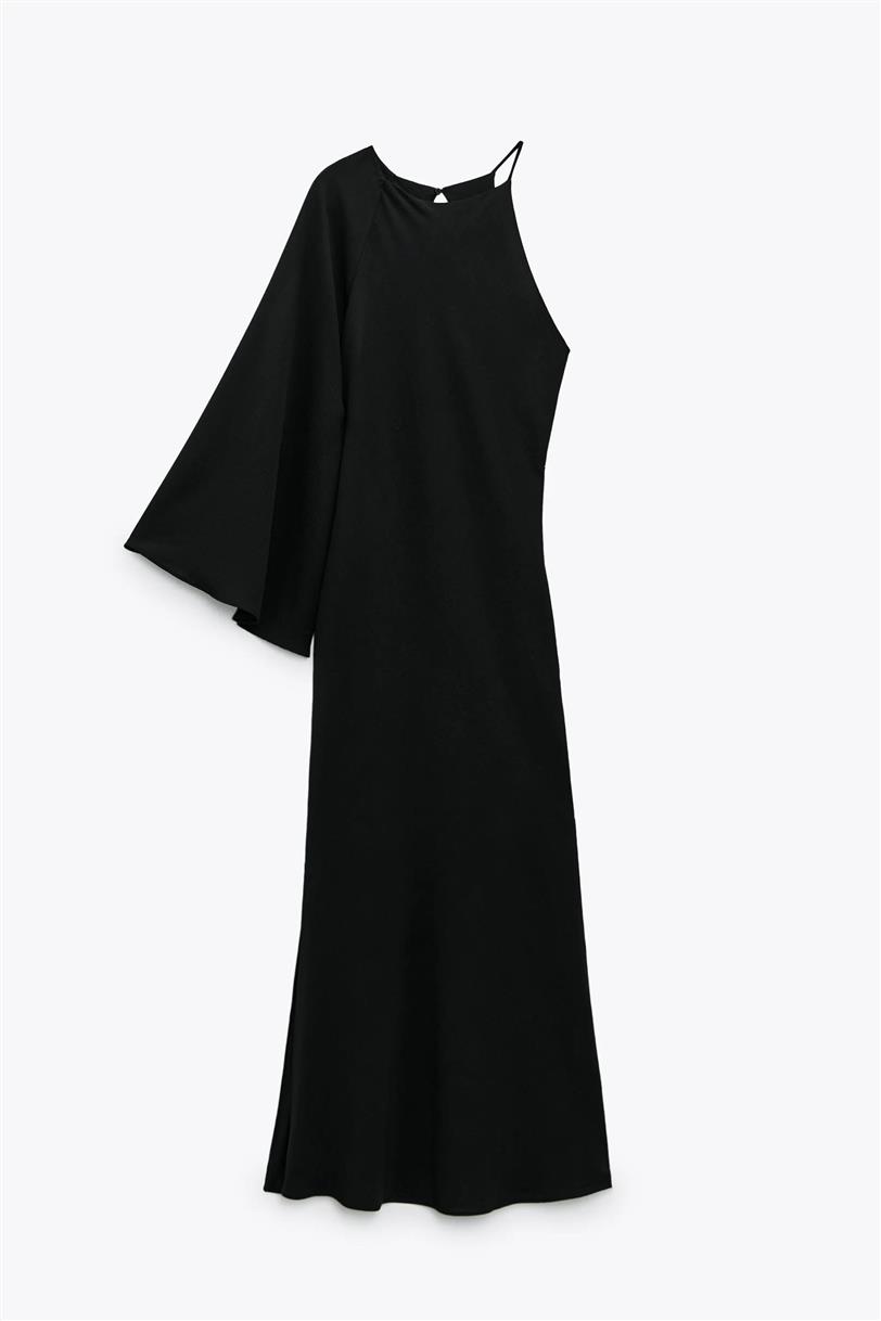 Vestido de Zara de manga asimétrica de color negro