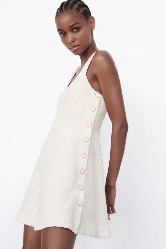 Vestido blanco corto, de Zara