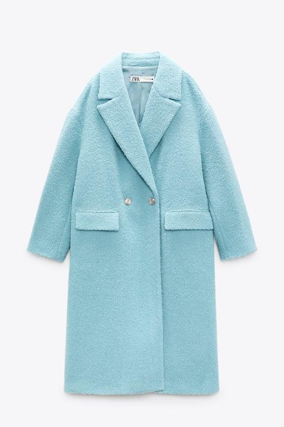 Abrigo de lana azul celeste, de Zara