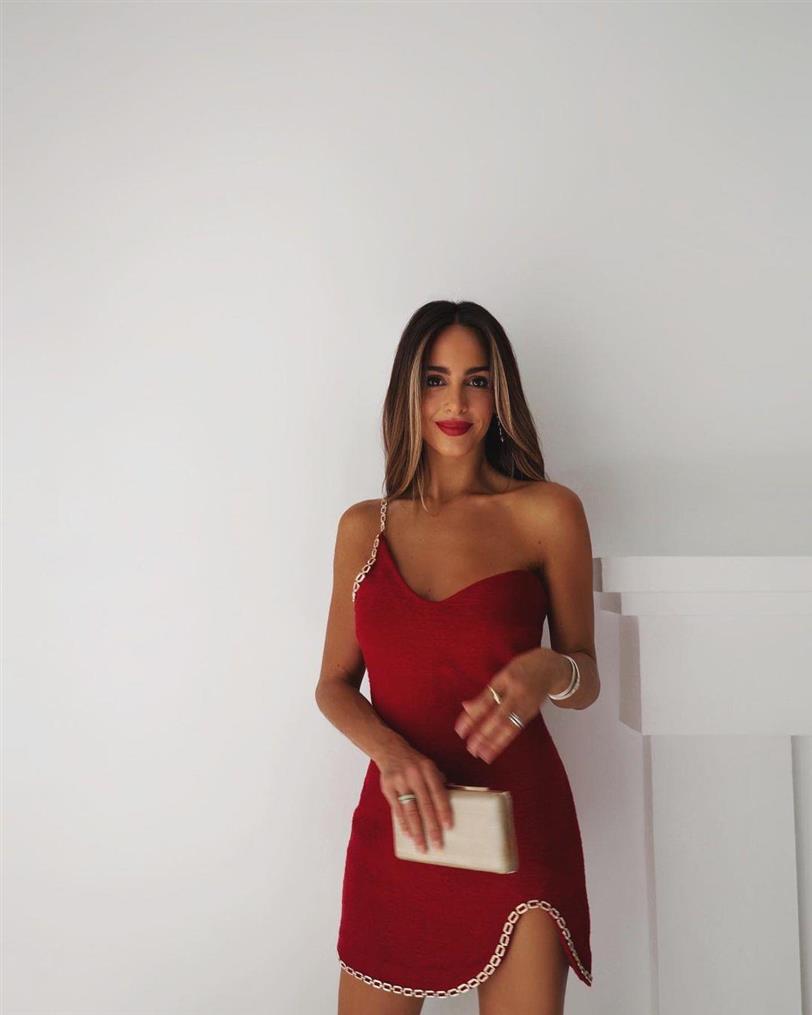 Rocío Osorno con vestido rojo de Zara