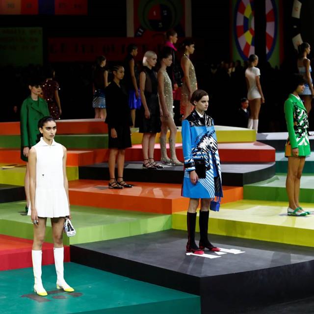 Dior lanza su colección más colorida e italiana para un verano 'pop'