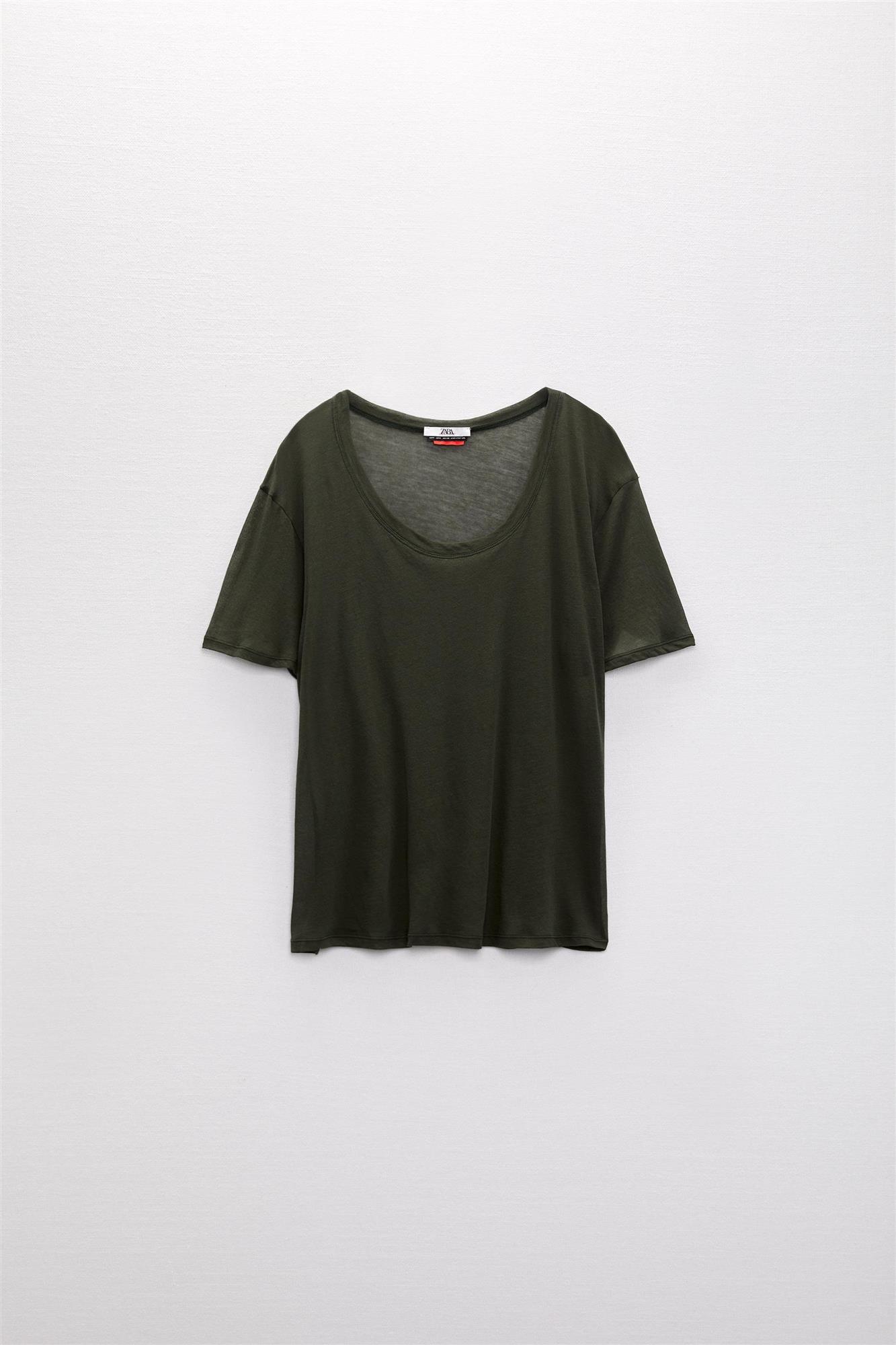 Camiseta de manga corta de Charlotte Gainsbourg para Zara
