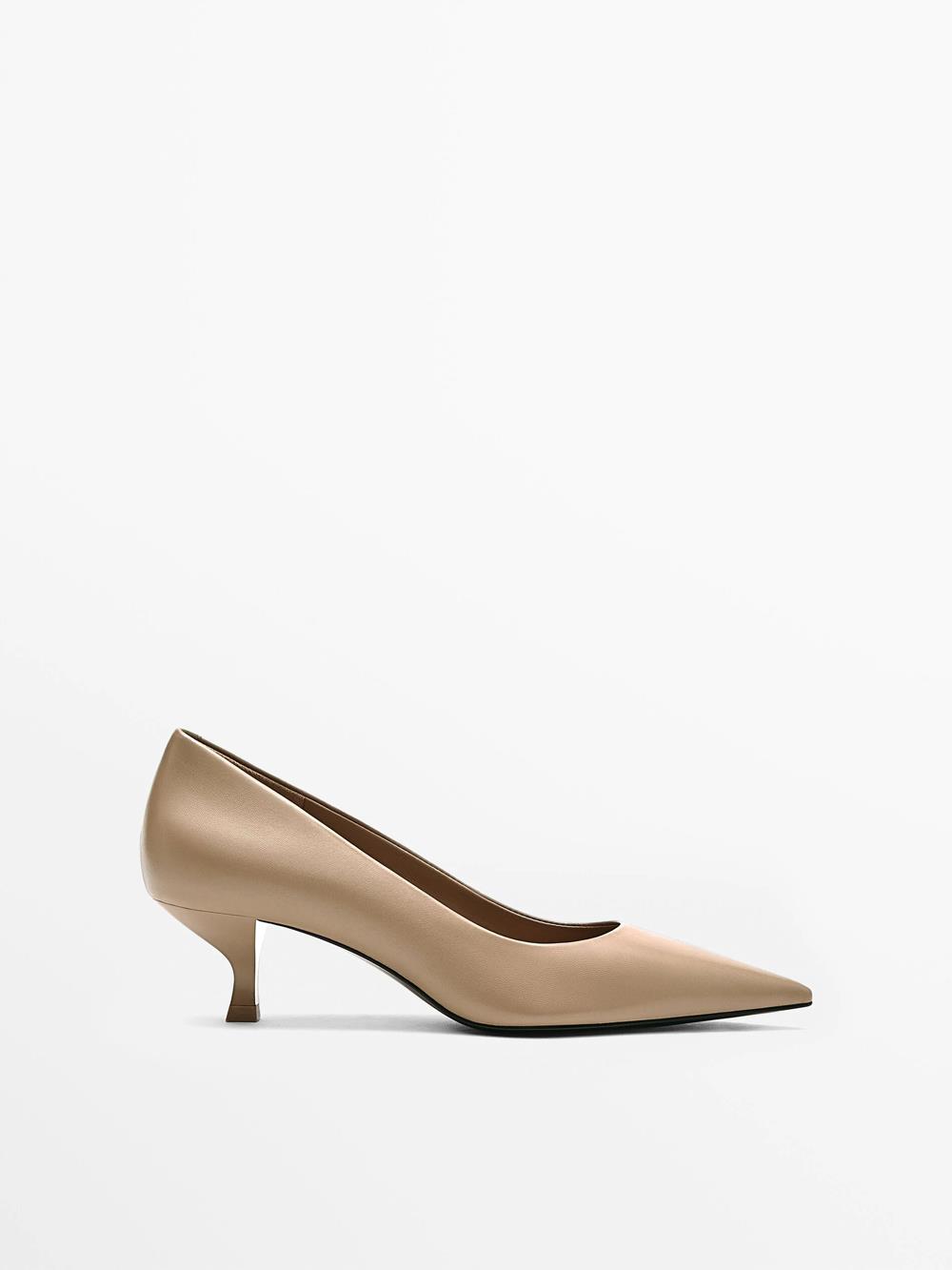 Zapatos clásicos de piel de tacón cómodo, de Massimo Dutti