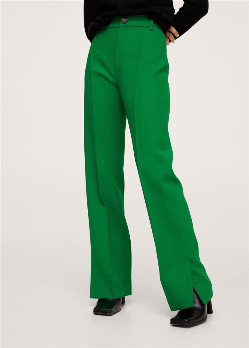 Pantalón de color verde con aberturas de Mango