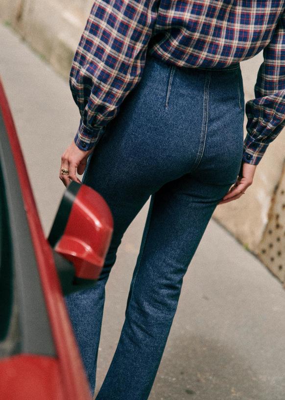 Estos jeans de mujer de cintura alta botones efecto vientre plano y alargan piernas