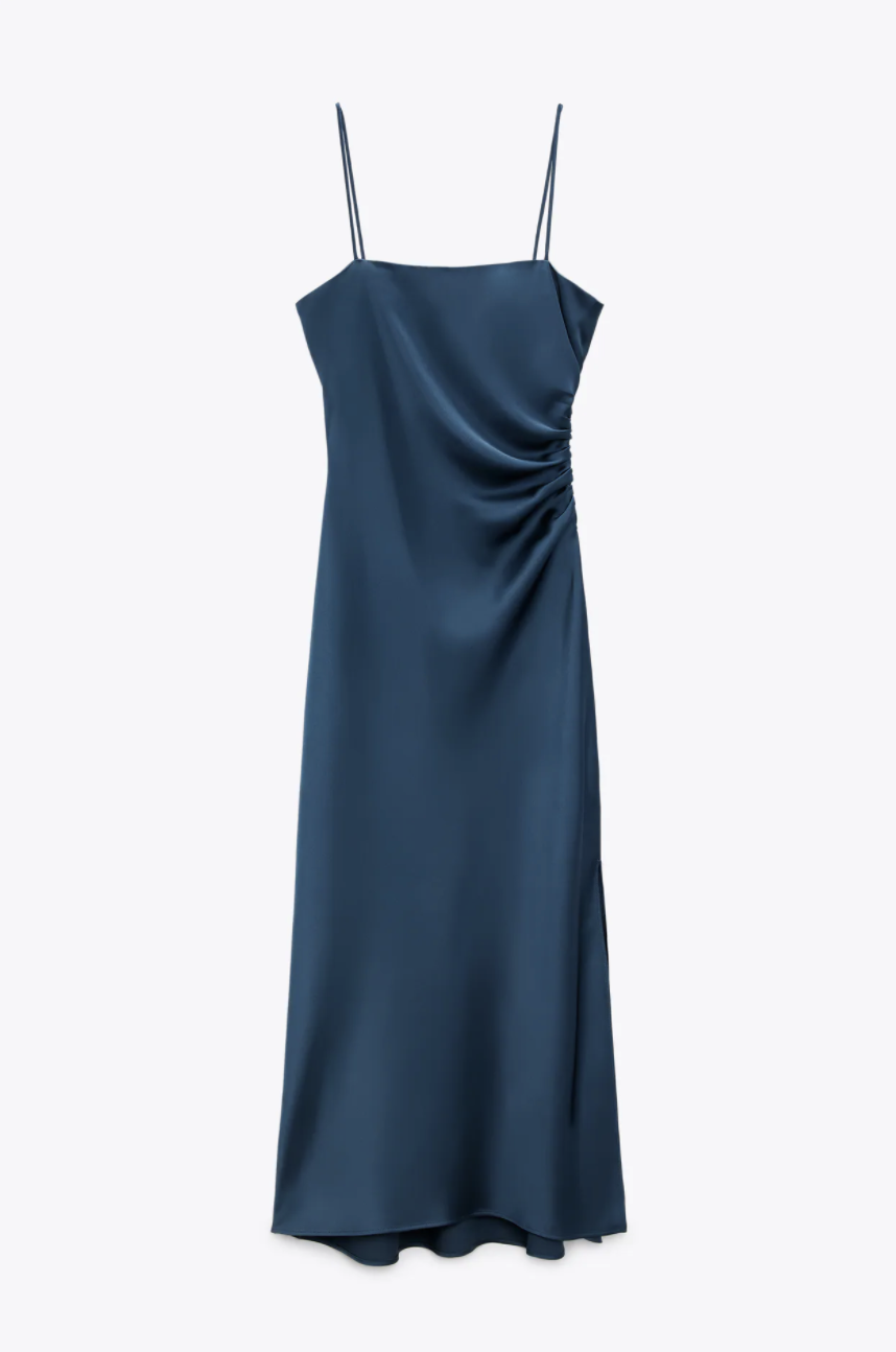 Vestido satinado azul de Zara
