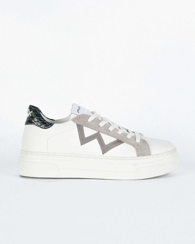 Zapatillas blancas con detalles a contraste, de Mim Shoes