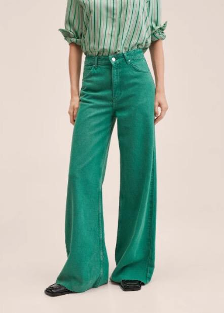 Pantalones wide leg color verde de Mango, como los de Rocío Osorno